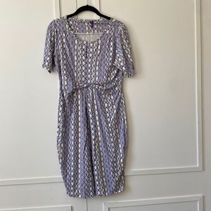 Seraphine maternity dress, size 8. Very flattering.